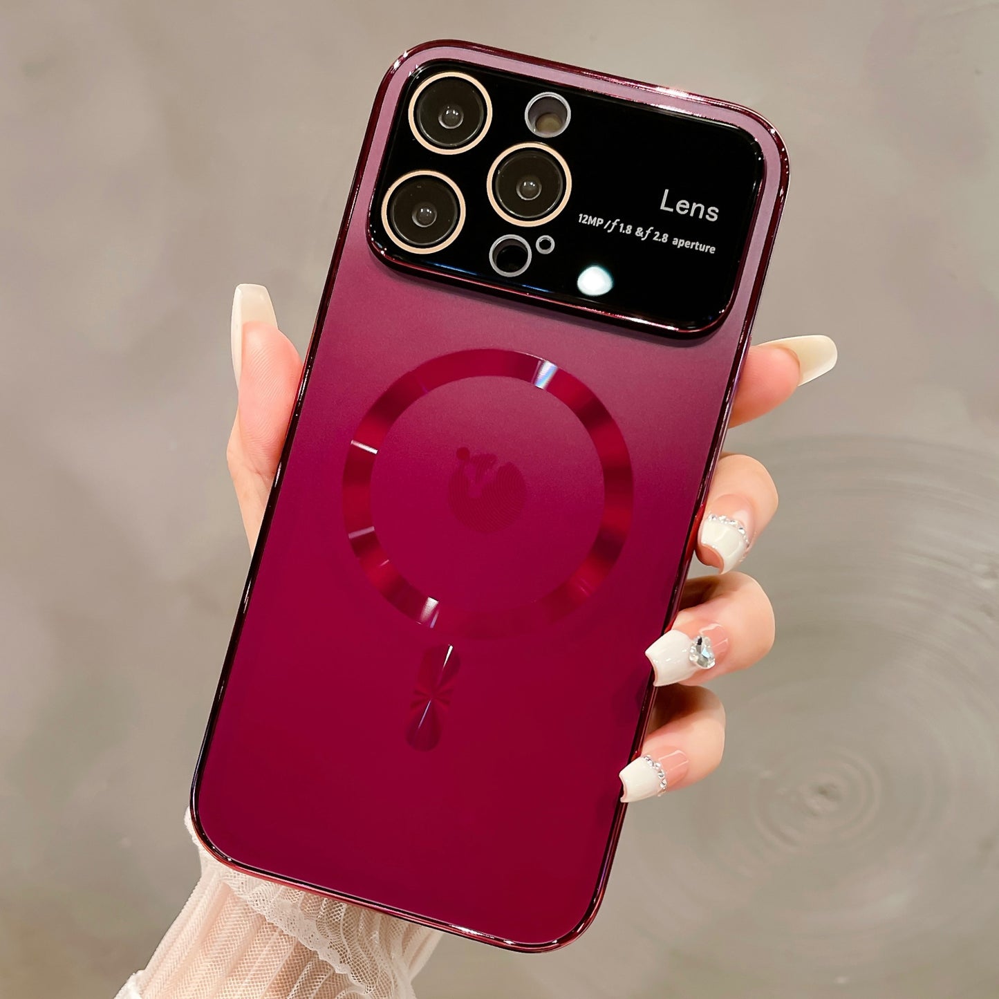 すりガラス調磁気吸着スマホケース
