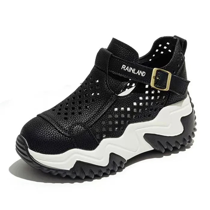 厚底透かし彫りスニーカー