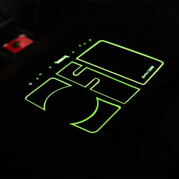 🔥 50% オフ 🎁 [4-in-1 ノンスリップ車用電話パッド]