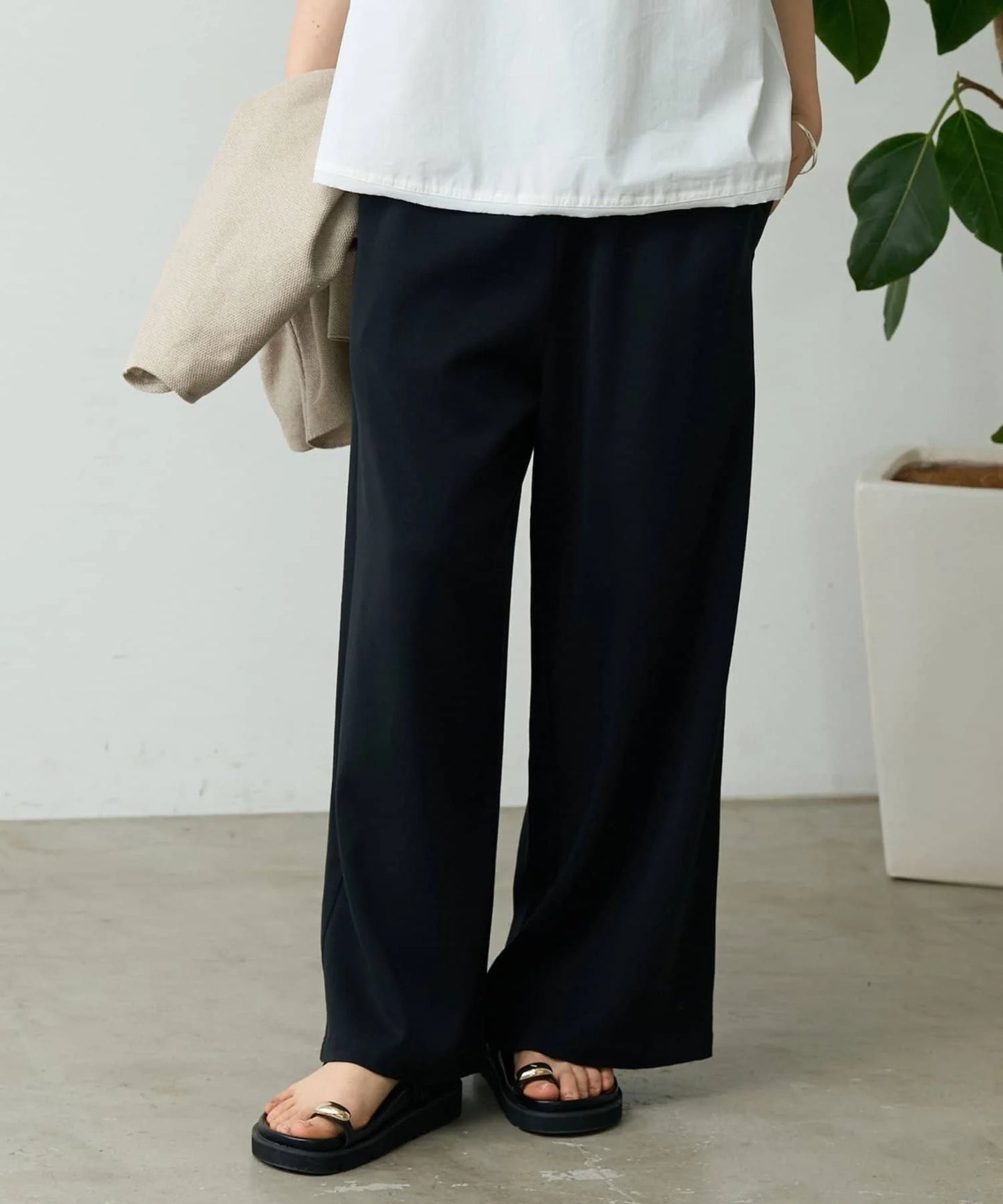 【有名ブランド×デザイナー共同開発】シワゼロ極上美脚ワイドパンツ